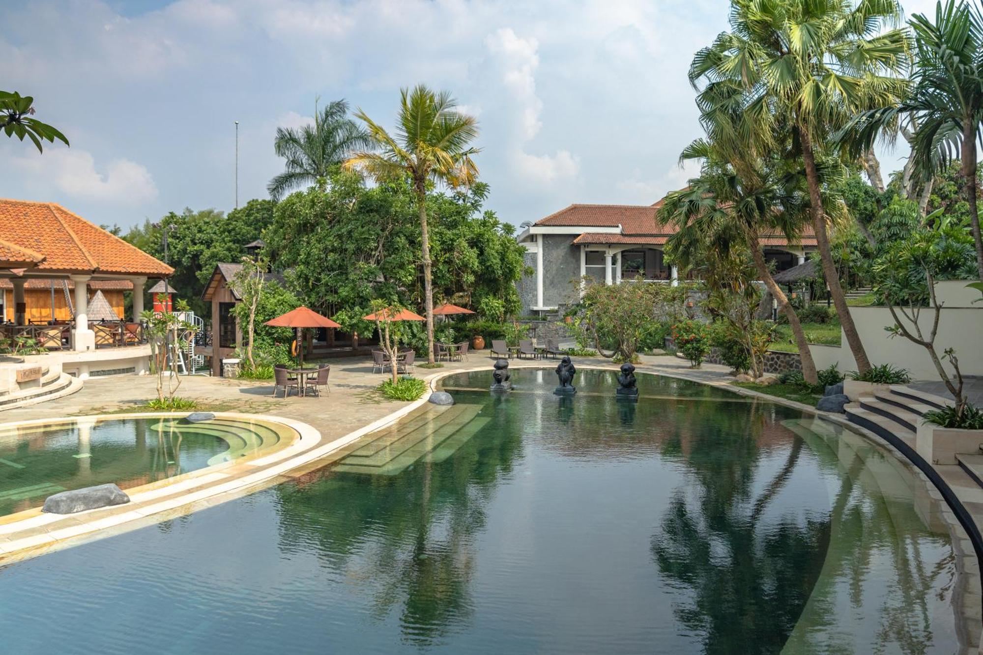 Novus Giri & Station touristique Puncak